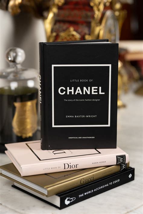 little books of fashion Chanel